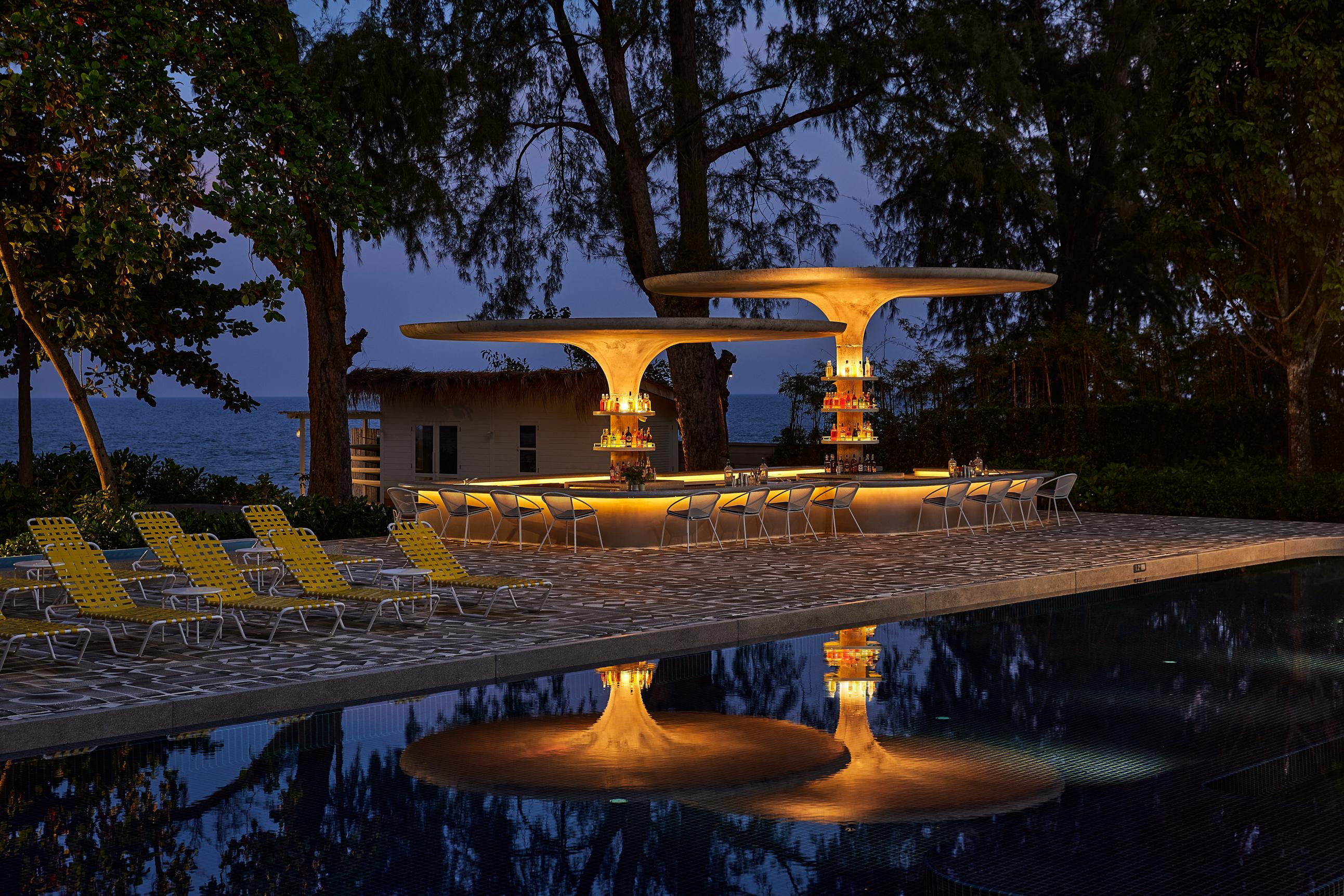 The Standard, Hua Hin Hotel Ngoại thất bức ảnh The bar at the Hotel Alexandra
