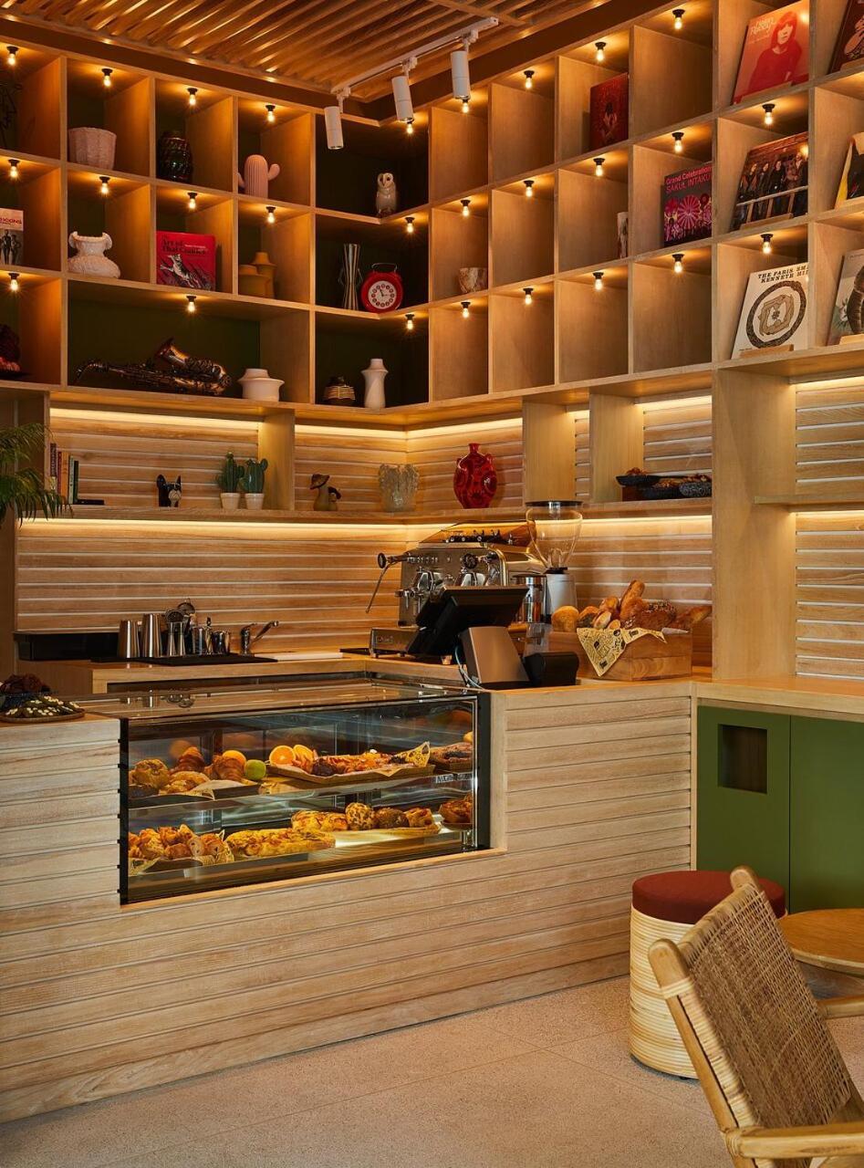 The Standard, Hua Hin Hotel Ngoại thất bức ảnh A coffee shop in Athens, Greece
